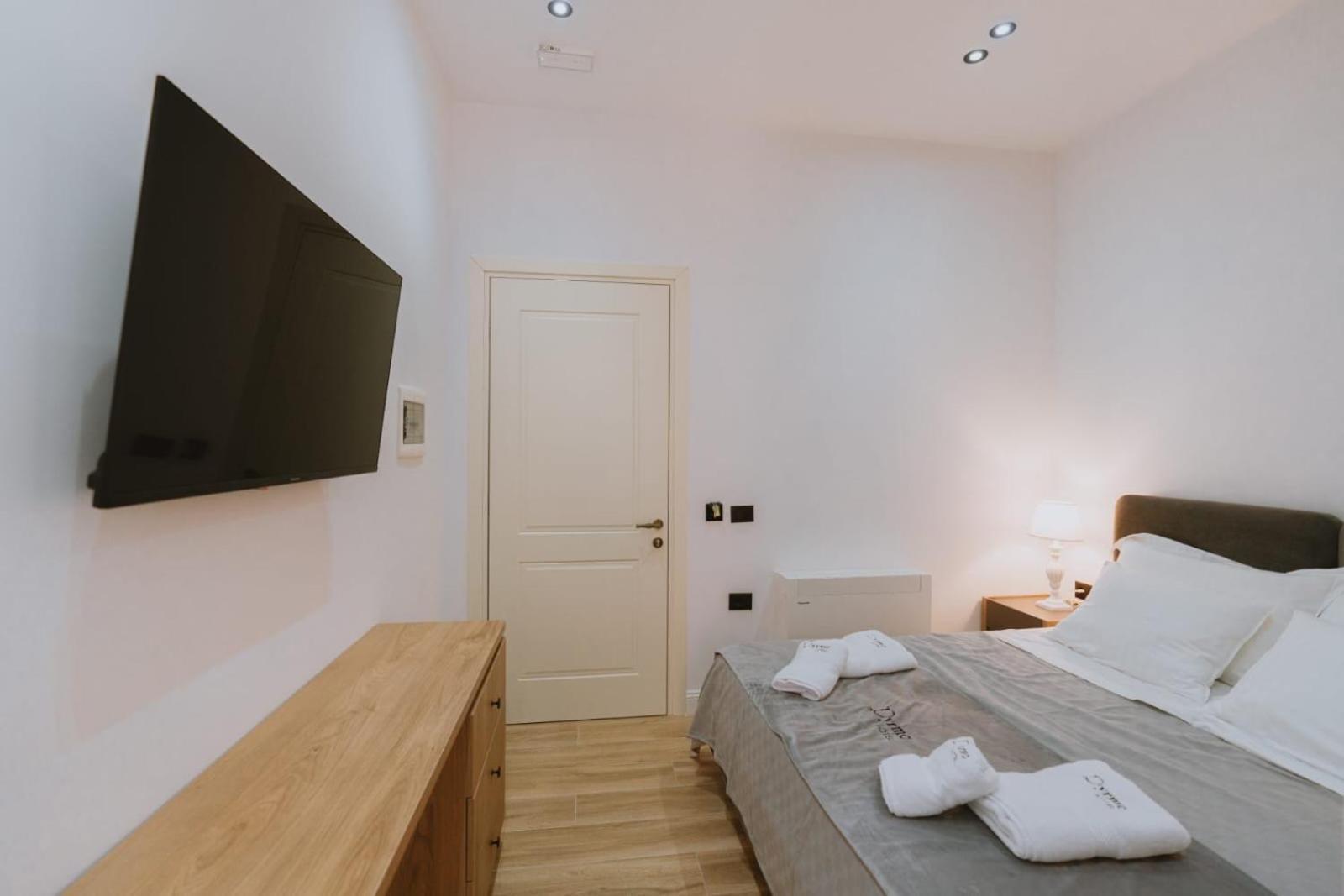 Dyrmo Hotel Berat Ngoại thất bức ảnh