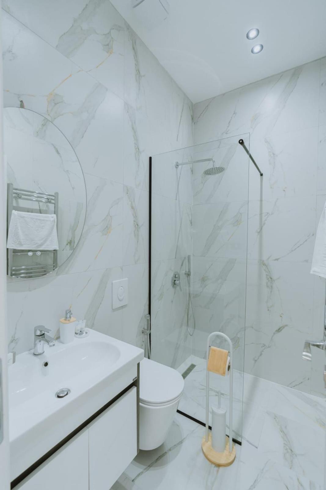 Dyrmo Hotel Berat Ngoại thất bức ảnh