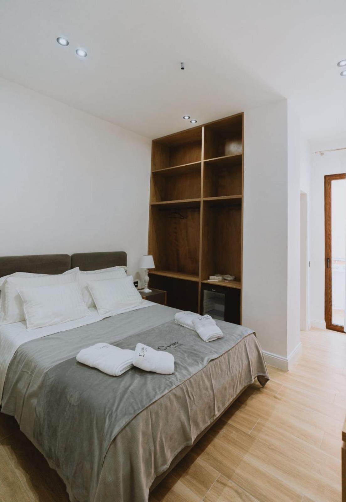 Dyrmo Hotel Berat Ngoại thất bức ảnh